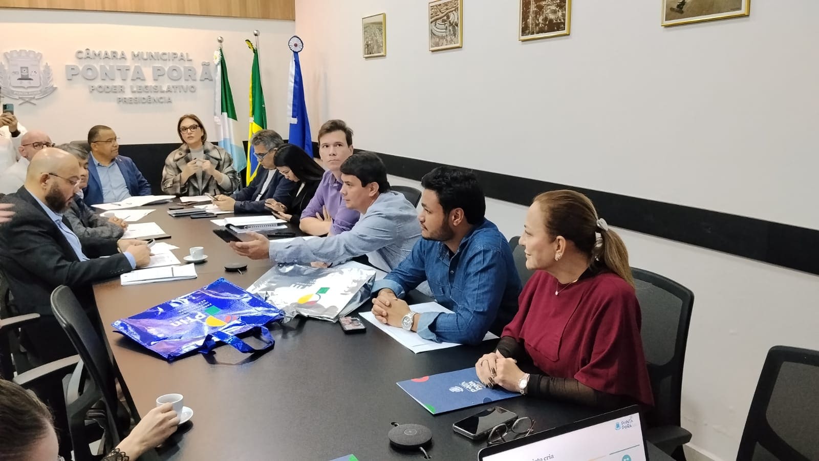 Vereadores conhecem projeto que cria Laboratórios Públicos de Inovação e fortalece gestão inteligente em Ponta Porã